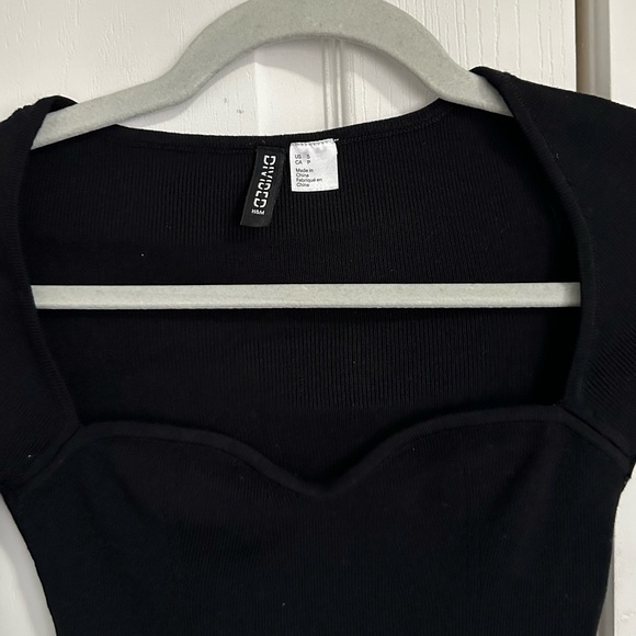 H&M Sweetheart Neckline Long Sleeved Top - Picture 2 of 4